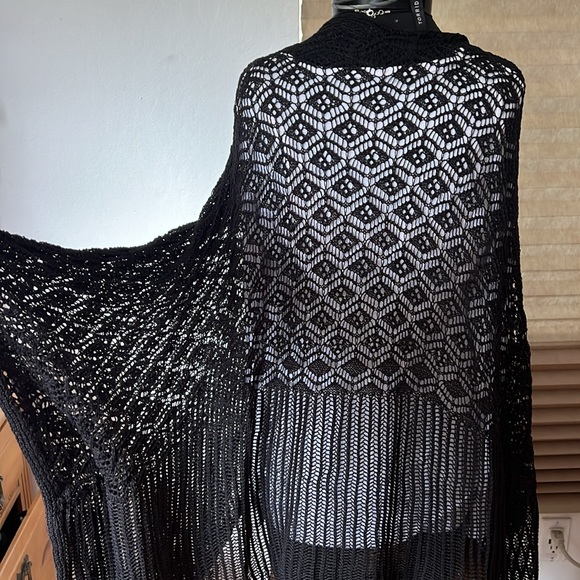 Torrid Black Cardigan Crocheted Poncho Sweater EUC - Picture 4 of 10